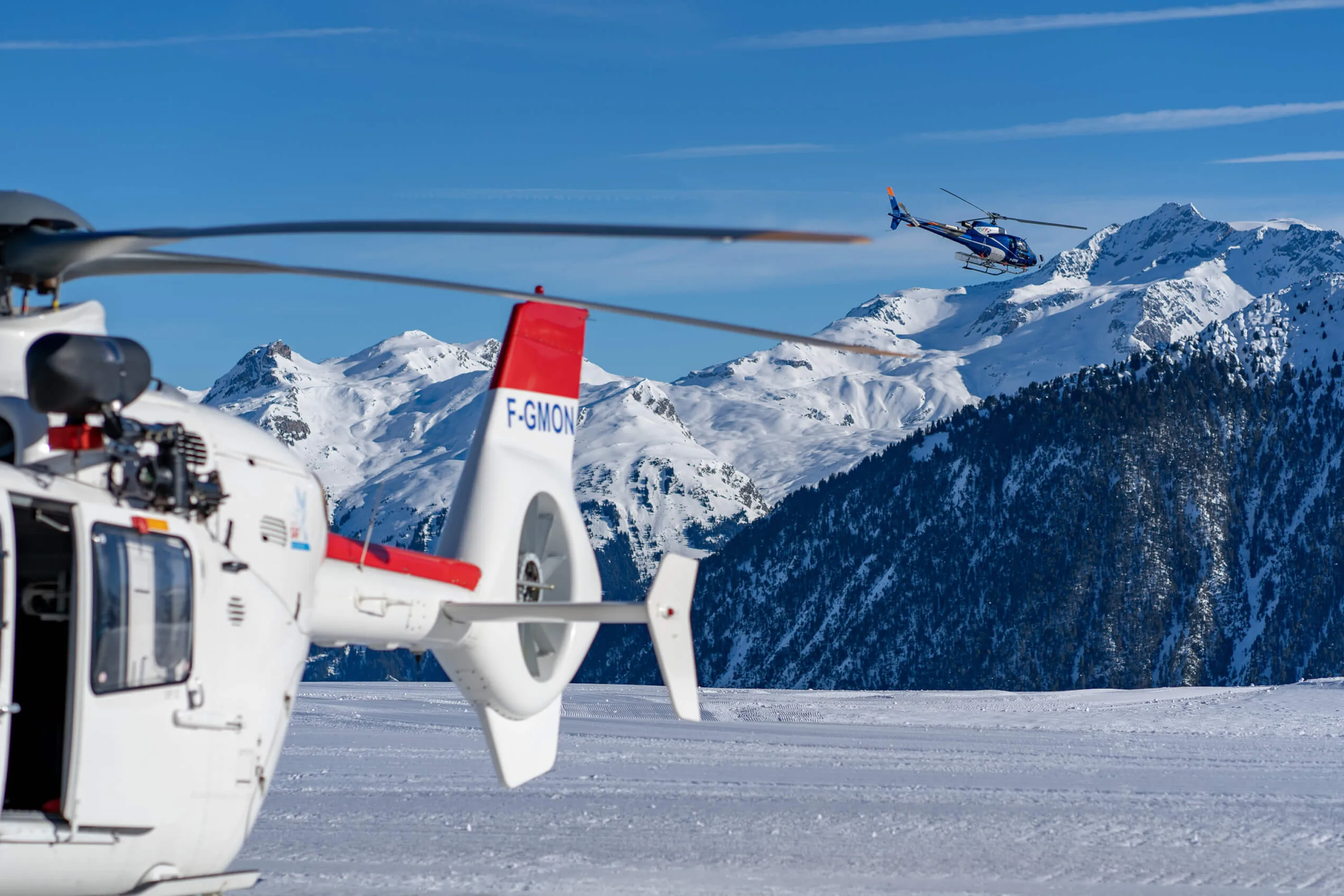 Helicopters courchavel